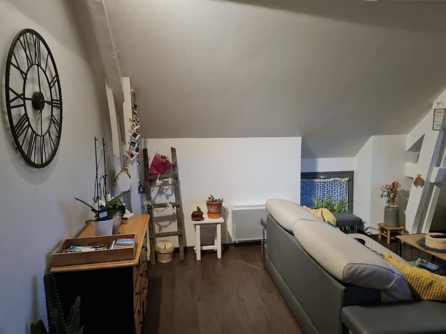 Appartement De La Laiterie Avec Petit Jardin. Eysus Ngoại thất bức ảnh