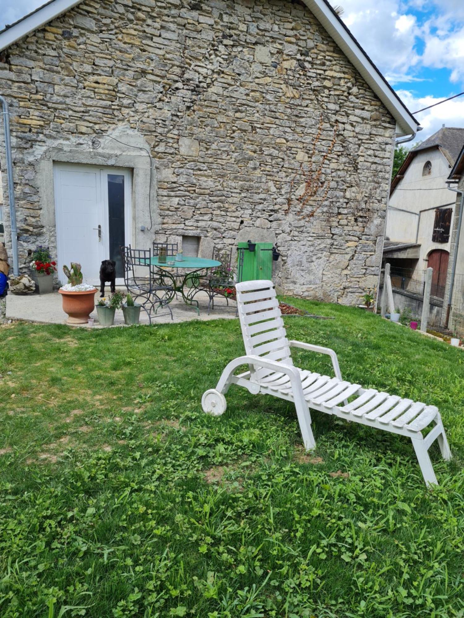 Appartement De La Laiterie Avec Petit Jardin. Eysus Ngoại thất bức ảnh